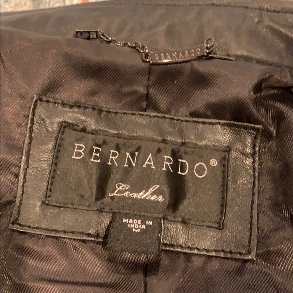 Black Leather Spring/Fall Jacket - image 5